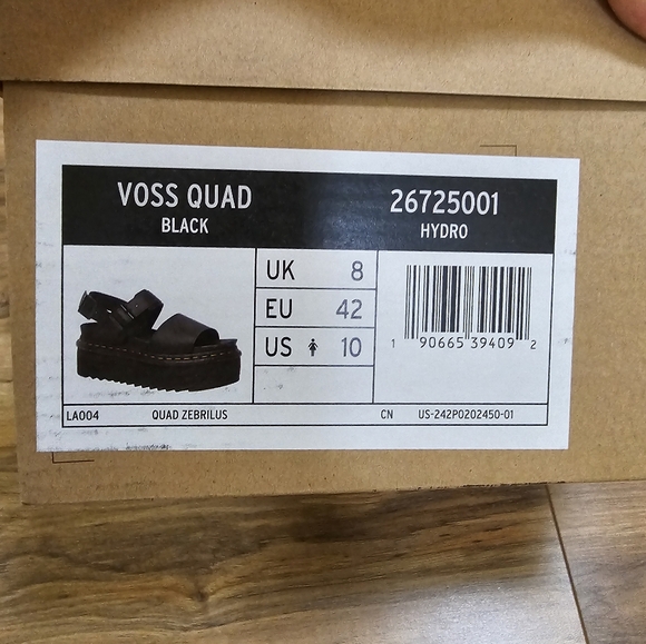 Dr. Martens VOSS WOMEN'S LEATHER STRAP PLATFORM SANDALS, size US 10 - Picture 11 of 11